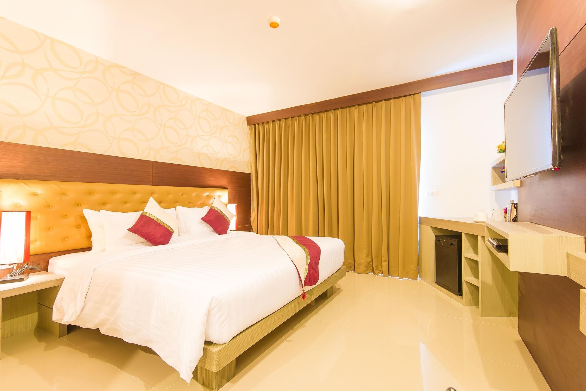 Hemingways Silk Hotel Patong Bagian luar foto