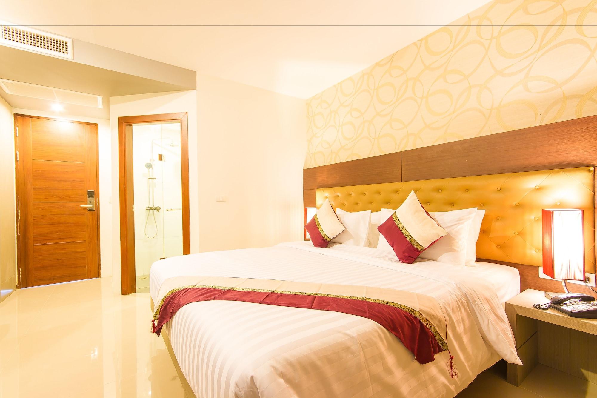 Hemingways Silk Hotel Patong Bagian luar foto