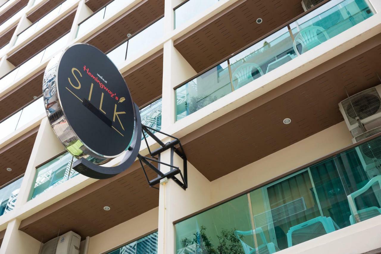 Hemingways Silk Hotel Patong Bagian luar foto